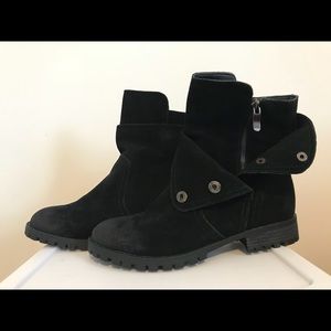 Women’s suede boots 7.5 Size
